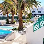 Chez Carmen Allegranza - Pool View - By Lanzarote דירה