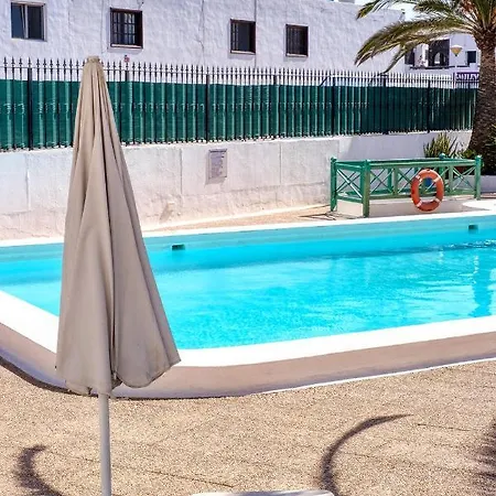 Chez Carmen Allegranza - Pool View - By Lanzarote Appartement