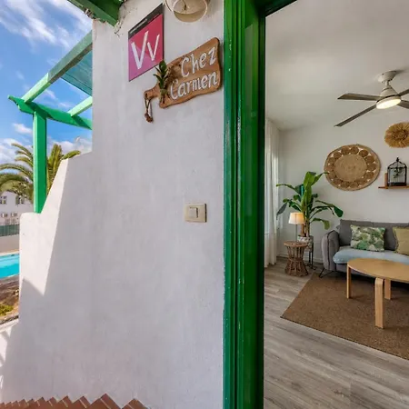 Chez Carmen Allegranza - Pool View - By Lanzarote Апартаменти